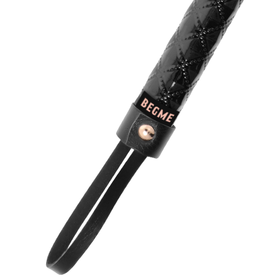 BEGME - BLACK EDITION FLOGGER DE COURO VEGANO - D-229254 - Dona Pimenta