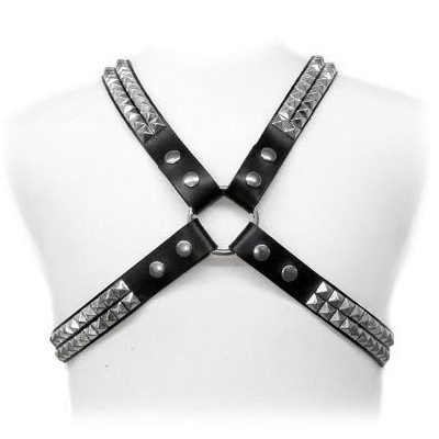 CORPO DE COURO PIRÂMIDE STUD ARNESS - D-205476 - Dona Pimenta