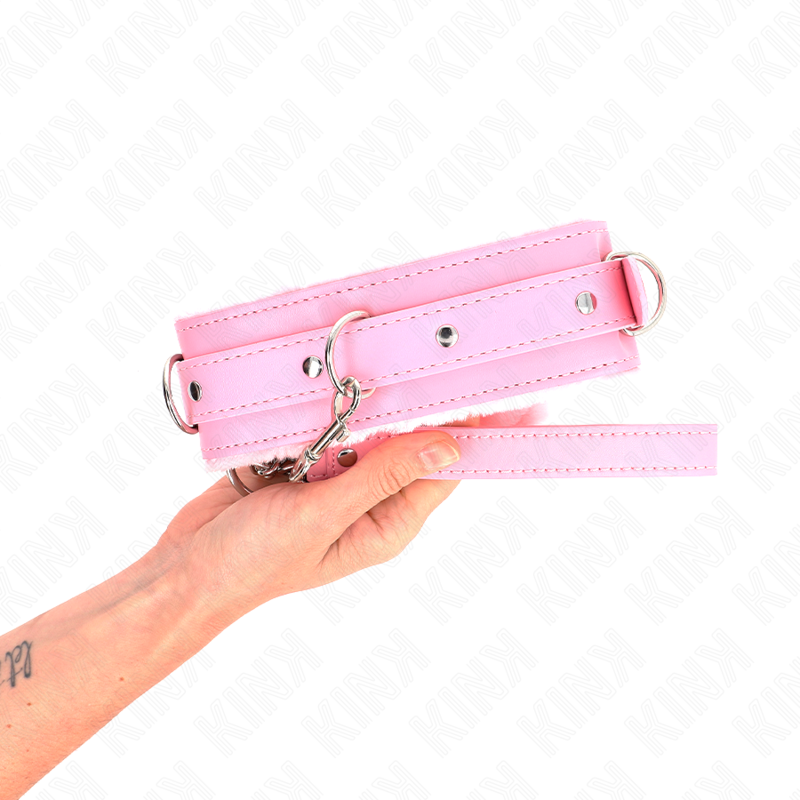 KINK - COLAR COM TRELA 65 CM COM RESTRIÃÃES ROSA 36-42 CM X 5,5 CM - D-240784 - Dona Pimenta